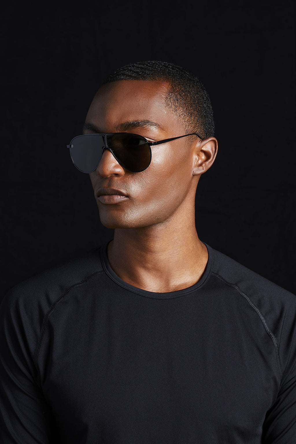 8M9 BLACK / TITANIUM – Ottomila